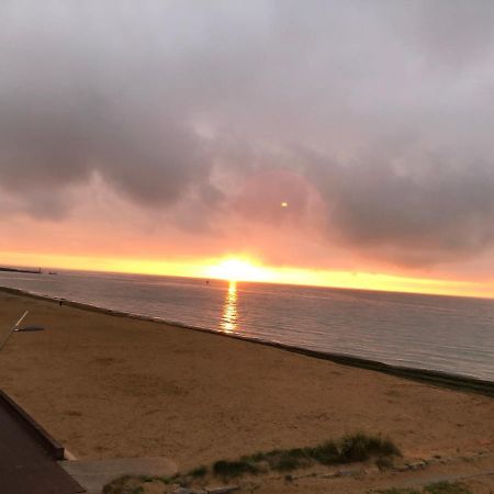 Apartamento La Mouette Courseulles-sur-Mer Exterior foto