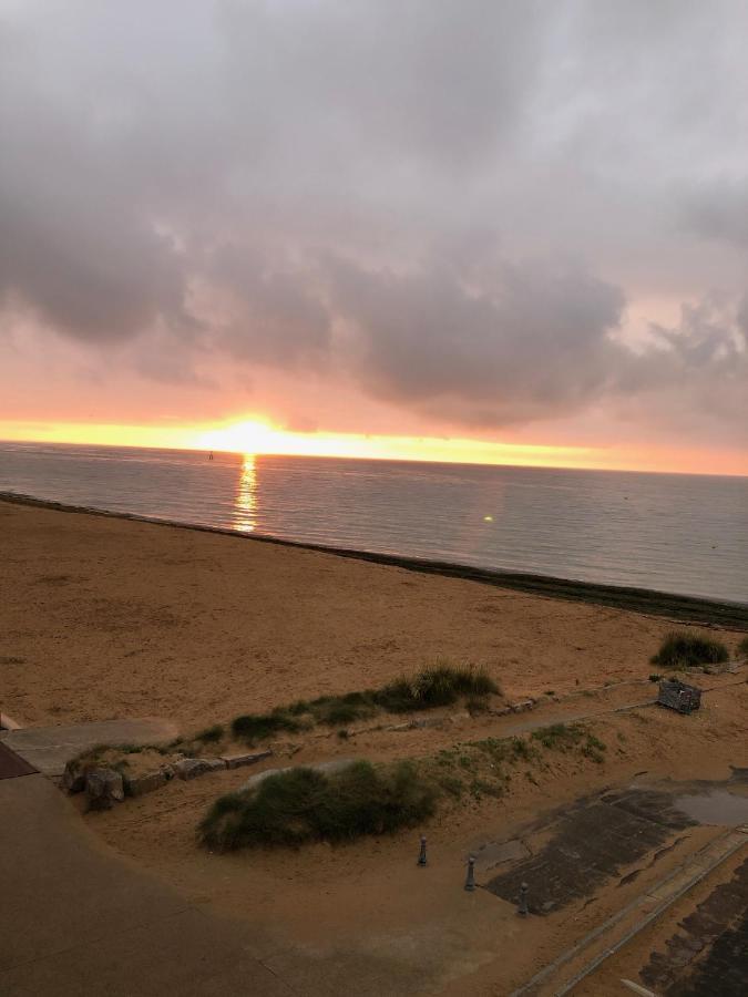 Apartamento La Mouette Courseulles-sur-Mer Exterior foto